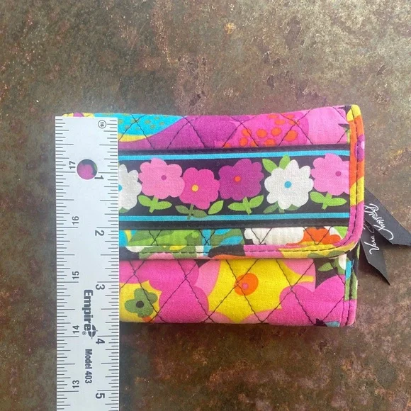 Vera Bradley Euro Wallet in Va Va Bloom Pattern (Retired)-Floral Quilted TriFold - Picture 11 of 11